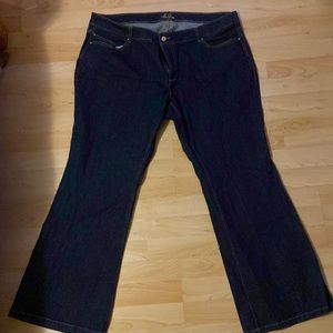 Old Navy- The Diva mid-rise bootcut jean size 22-New